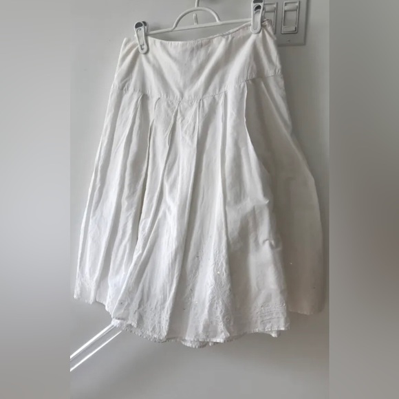 B.U.M. India 100%Cotton White Skirt - Picture 2 of 7